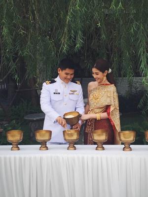 ชุดไทยเจ้าสาว ชุดไทยจักรพรรดิ์ เช่าที่แบมบี้ เวดดิ้ง ห้วยขวาง